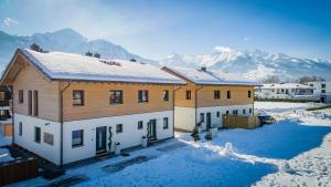 滨湖采尔Grossglockner Chalets Zell am See的相册照片