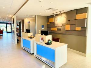Holiday Inn Express & Suites - Middletown, an IHG Hotel大厅或接待区