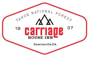 DownievilleCarriage House Inn的带有Aaria carride house inn名字的徽章