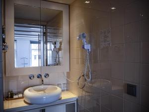 奥尔登堡酒店的一间浴室