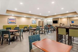 埃姆斯Comfort Inn and Suites Ames near ISU Campus的相册照片