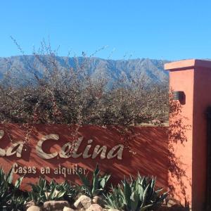 诺诺La Celina Casas de Campo的背景为la entrada的标志