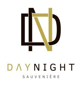 DayNight Sauveniere的证书、奖牌、标识或其他文件