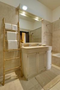 Dazk Golden Estate的一间浴室