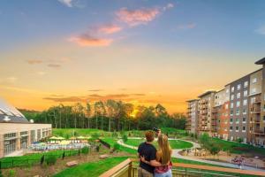 The Kartrite Resort and Indoor Waterpark内部或周边的泳池