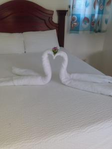 Ensenada Resort客房内的一张或多张床位