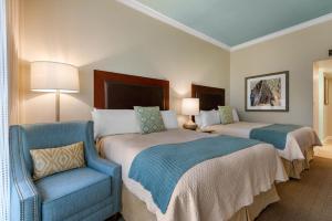 Omni Amelia Island Resort客房内的一张或多张床位