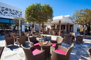 Hotel Riu Chiclana - All Inclusive餐厅或其他用餐的地方