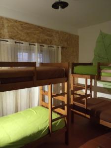 Hostel Nature客房内的一张或多张双层床