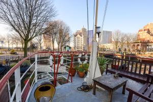 Boatapartment Animathor on top location平面图