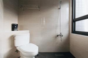 文創輕旅-近東大門夜市-車位免費可預約的一间浴室
