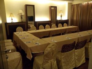 新德里Hotel Picasso Paschim Vihar Delhi - Couple Friendly Local IDs Accepted的相册照片