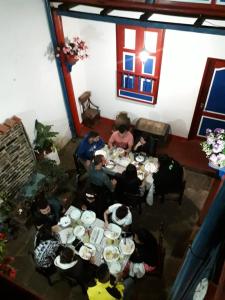 EL COCUY - HOSTAL-CHOCUY餐厅或其他用餐的地方