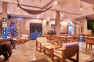 Baan Sawan Samui Resort餐厅或其他用餐的地方