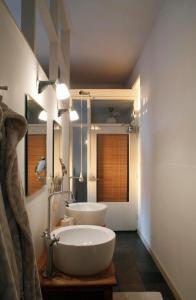 赫特奥德珀斯特坎图酒店的一间浴室