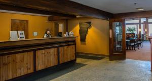 The Black Bear Lodge at Stratton Mountain Resort大厅或接待区