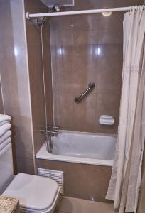 圣地亚哥RQ酒店的一间浴室