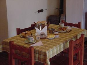 Cabañas Altos de Artalaz餐厅或其他用餐的地方