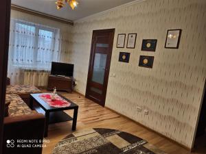 Apartment on Krainego Str 27的休息区