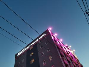 SadaoParamount Palace Hotel Dannok的相册照片