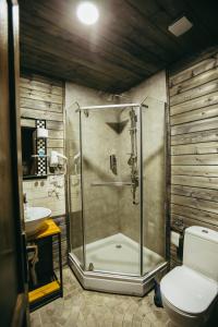 Wooden Hotel Kazbegi的一间浴室