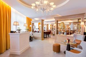 图尔尼Hôtel & Spa Les Sept Fontaines Best Western Premier的相册照片