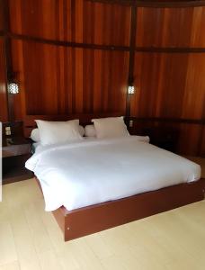 Korpak Villa & Resort Raja Ampat客房内的一张或多张床位
