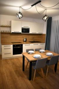 Apartmány Runi的厨房或小厨房