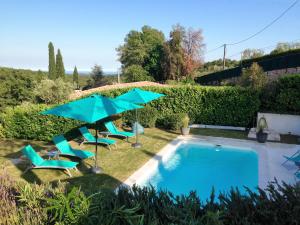 Côte d'Azur, Villa New Gold Dream with heated and privat pool, sea view内部或周边的泳池