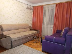 2-room Apartment on Tsentralnyi Boulevard 10, by GrandHome的休息区