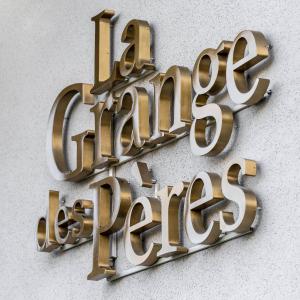 普令基La Grange des Pères的读到星的王的金色标志