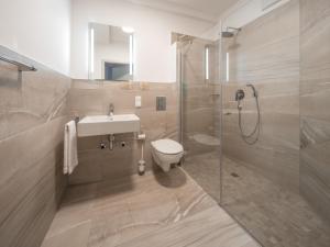 RS-HOTEL - smart & modern Hotel Apartments的一间浴室