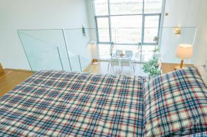 瓦伦西亚Apartamento LOFT duplex con parking Gratis的相册照片