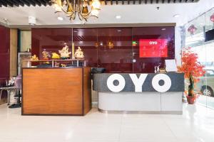 OYO 416 Lucky Hotel的证书、奖牌、标识或其他文件