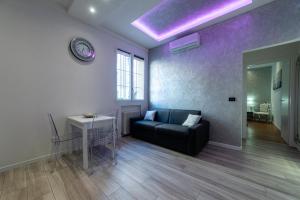 FASHION APARTMENT SILVER Bologna的休息区