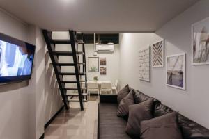 曼谷S1 Large Duplex Silom 3 Beds, Full Kitchen WIFI的相册照片