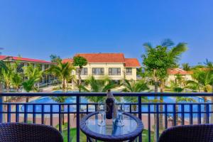 MANLI Resort Quảng Bình内部或周边泳池景观