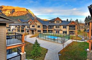 Copperstone Resort - Mountain View 2 Bedroom Condo内部或周边泳池景观