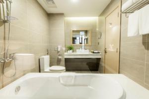 Muong Thanh Luxury Khanh Hoa的一间浴室