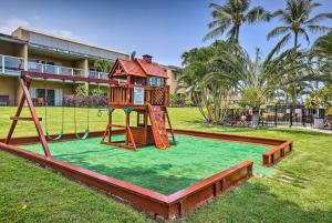 Kailua-Kona Condo with Resort Access and Ocean View!的儿童游玩区