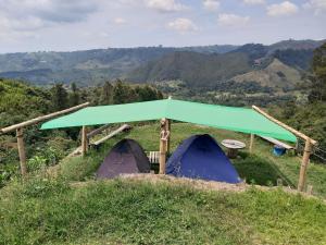 萨兰托Hostal y Camping Los Girasoles的相册照片