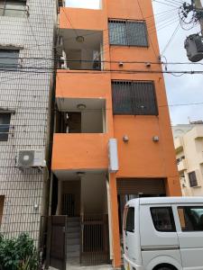 Maximum of 21 people can be rented in one building 3 minutes walk to Tomari Port 10 minutes drive to the airport No parking lot 30 seconds walk from paid parking lot warayunso port city May