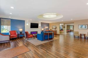 安大略Comfort Inn & Suites Near Ontario Airport的相册照片