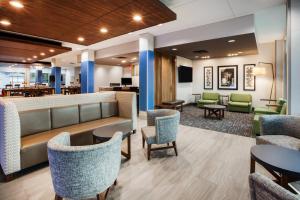 Holiday Inn Express & Suites Atlanta N - Woodstock, an IHG Hotel酒廊或酒吧区