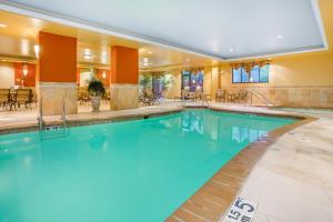 布卢明顿Holiday Inn Express & Suites Bloomington, an IHG Hotel的相册照片