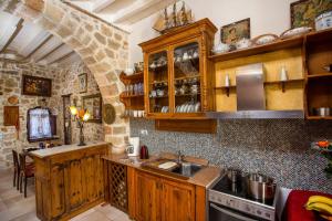 CASA DI ALEJANDRO的厨房或小厨房