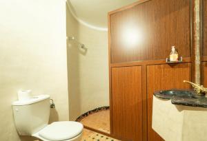Riad Rihana Dades的一间浴室