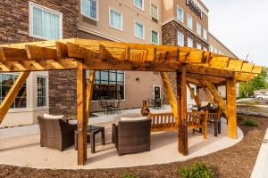 Staybridge Suites Knoxville West, an IHG Hotel餐厅或其他用餐的地方