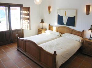 Casa Blanca (2 bed)客房内的一张或多张床位