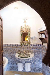 拉巴特卡巴莱歌舞表演摩洛哥传统庭院旅馆的相册照片